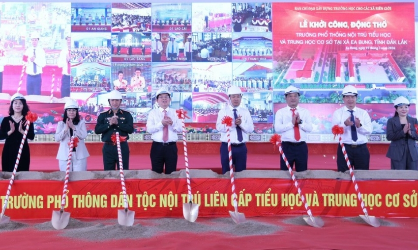 Trường nội trú liên cấp biên giới: 'Cột mốc mềm' về giáo dục vùng biên