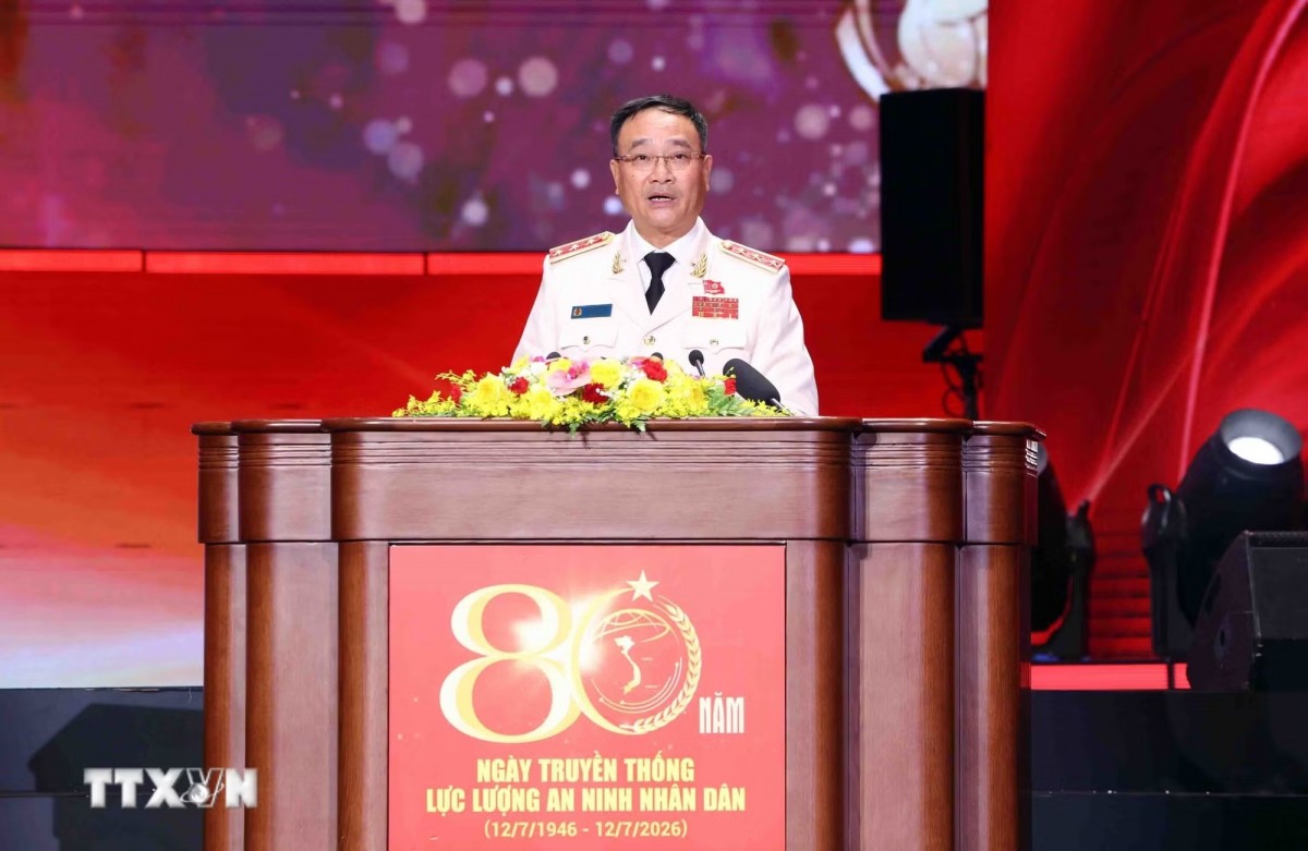 Thượng tướng Phạm Thế Tùng, Ủy viên Trung ương Đảng, Thứ trưởng Bộ Công an, Thủ trưởng Cơ quan An ninh điều tra đọc diễn văn tại Lễ kỷ niệm.