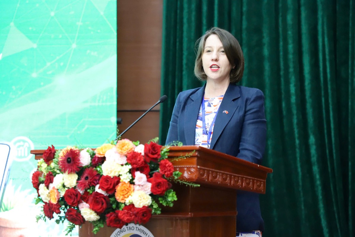 Bà Renée Deschamps, Đại biện lâm thời Đại sứ quán Australia tại Việt Nam, phát biểu tại Hội thảo. Ảnh: ĐSQ Australia tại Việt Nam