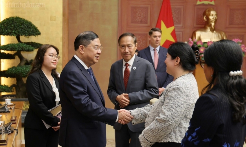 Phó Thủ tướng Thường trực làm việc với các doanh nghiệp Mỹ