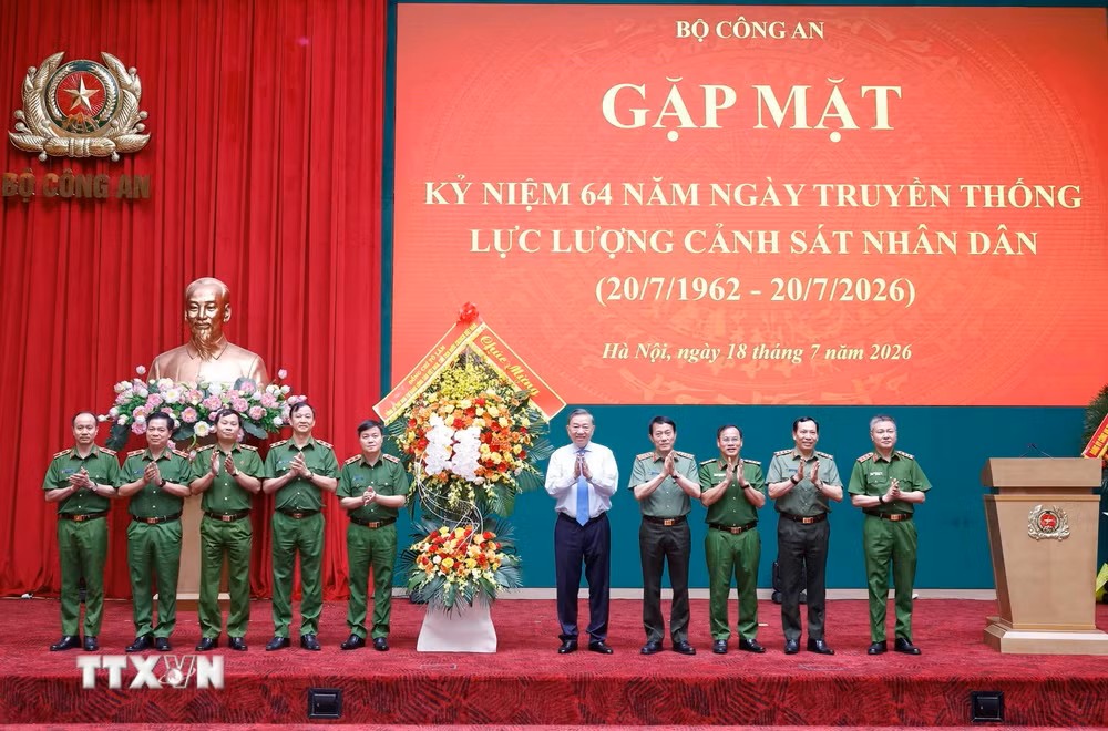 Xây dựng lực lượng Cảnh sát nhân dân đáp ứng yêu cầu trong tình hình mới Xây dựng lực lượng Cảnh sát nhân dân đáp ứng yêu cầu trong tình hình mới