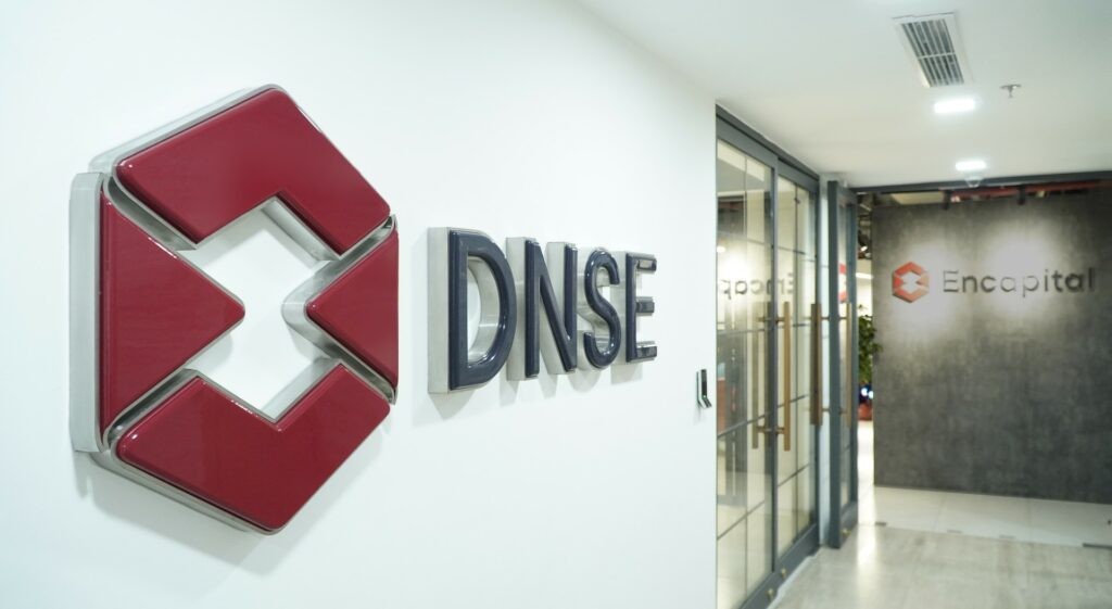 Doanh thu hoạt động DNSE tăng gần 60% trong 6 tháng đầu năm