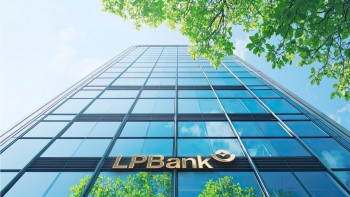 LPBank tăng thu ngoài lãi, lợi nhuận nửa đầu năm gần 6.000 tỷ đồng