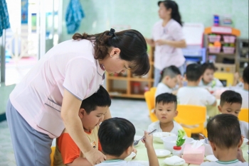 Bộ Nội vụ đề xuất tăng lương tối thiểu vùng từ ngày 1/1/2027