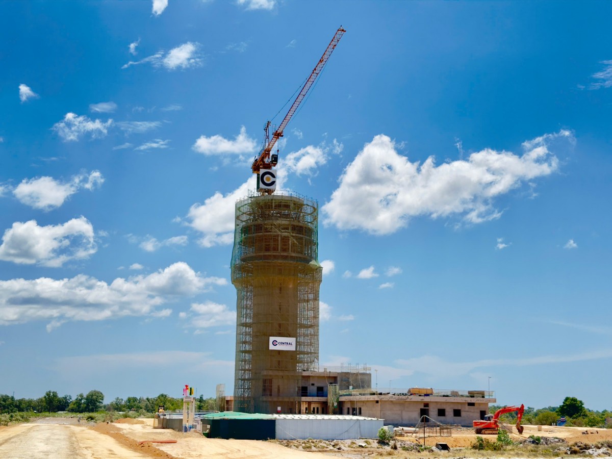 Diễn biến mới nhất tại Cảng hàng không Quảng Trị của Bầu Hiển
