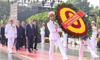Lãnh đạo Đảng, Nhà nước tưởng niệm các Anh hùng liệt sĩ và viếng Chủ tịch Hồ Chí Minh