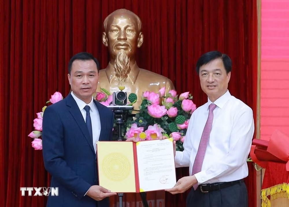 Thiếu tướng Tô Anh Dũng được bầu làm Chủ tịch UBND tỉnh Thanh Hóa