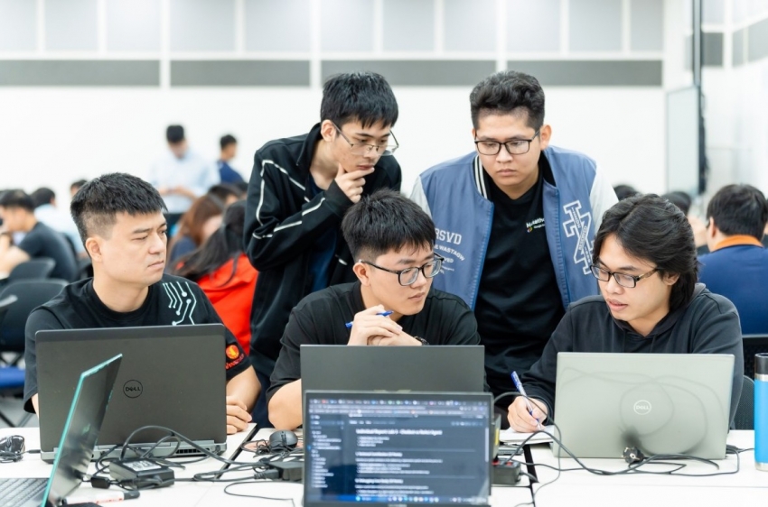 Vingroup tăng tốc đào tạo 20.000 nhân tài AI thực chiến