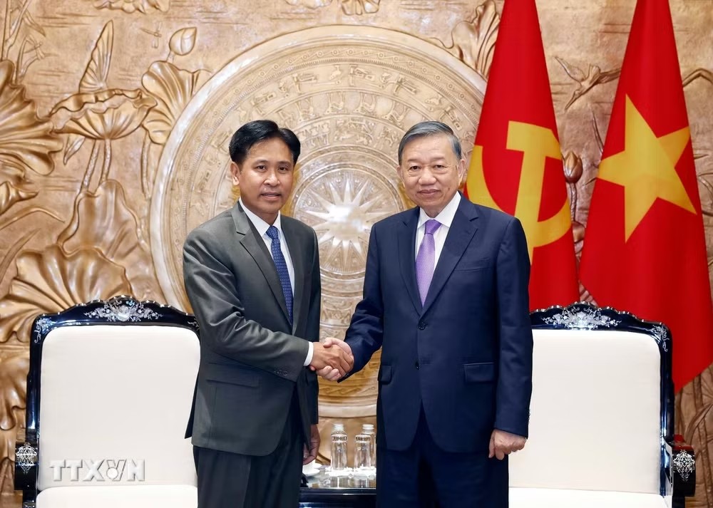 Tổng Bí thư, Chủ tịch nước Tô Lâm tiếp Chánh án Toà án nhân dân tối cao Lào Phayvy Syboualypha. Ảnh: TTXVN.