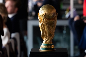 Có gì trong kế hoạch bán cổ phần World Cup của FIFA?