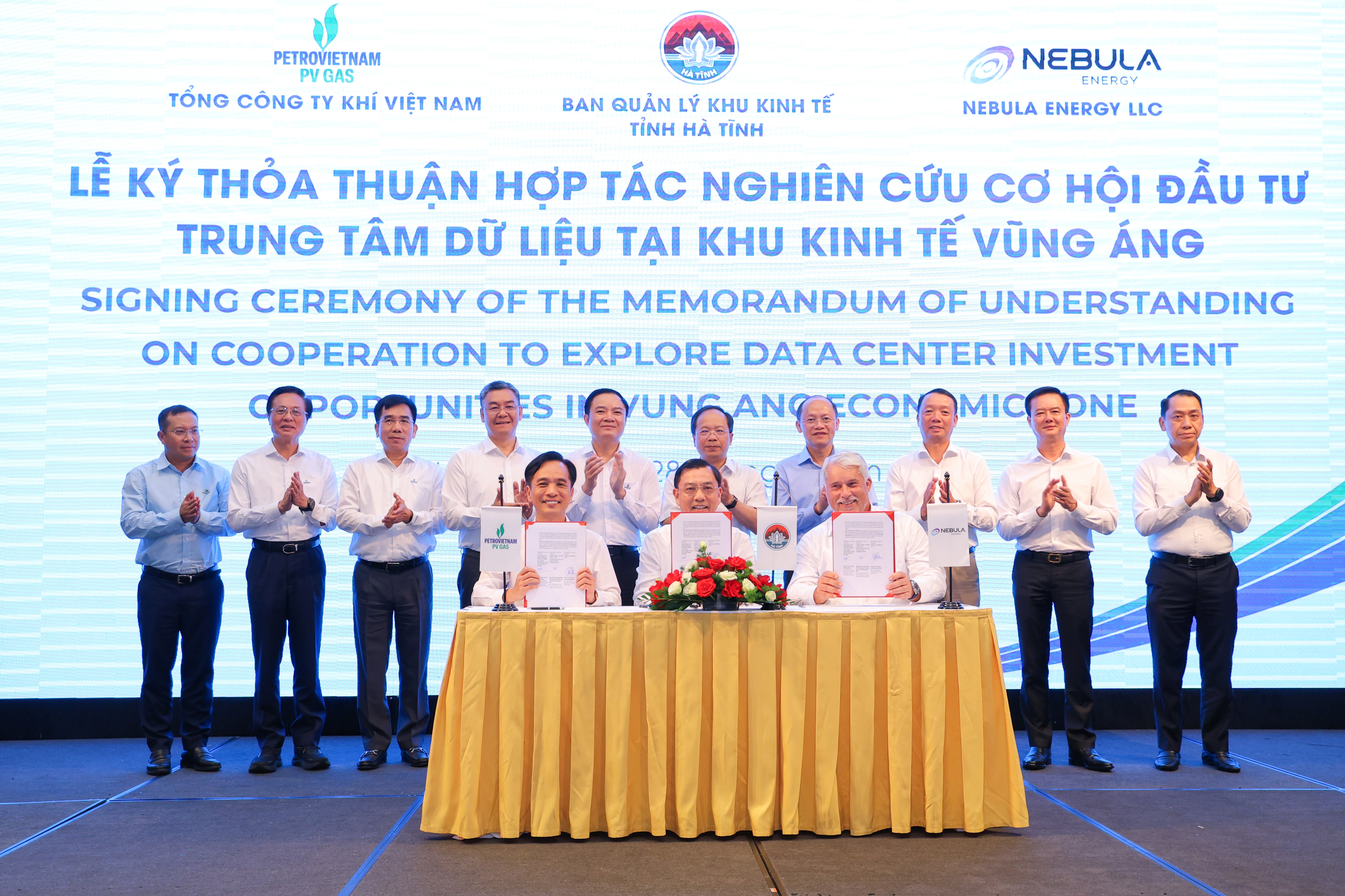 PV GAS ký kết hợp tác phát triển hạ tầng năng lượng tại Vũng Áng