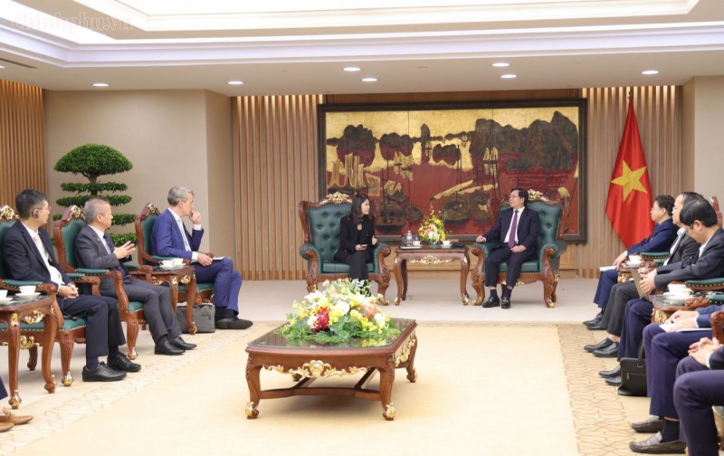 Phó Thủ tướng đề nghị Hiệp hội tiếp tục kết nối các doanh nghiệp thành viên tìm hiểu cơ hội đầu tư, mở rộng hợp tác với các đối tác Việt Nam - Ảnh: VGP/Gia Huy