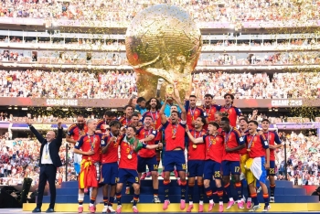 Gần 100 liên đoàn bóng đá phản đối FIFA bán cổ phần World Cup