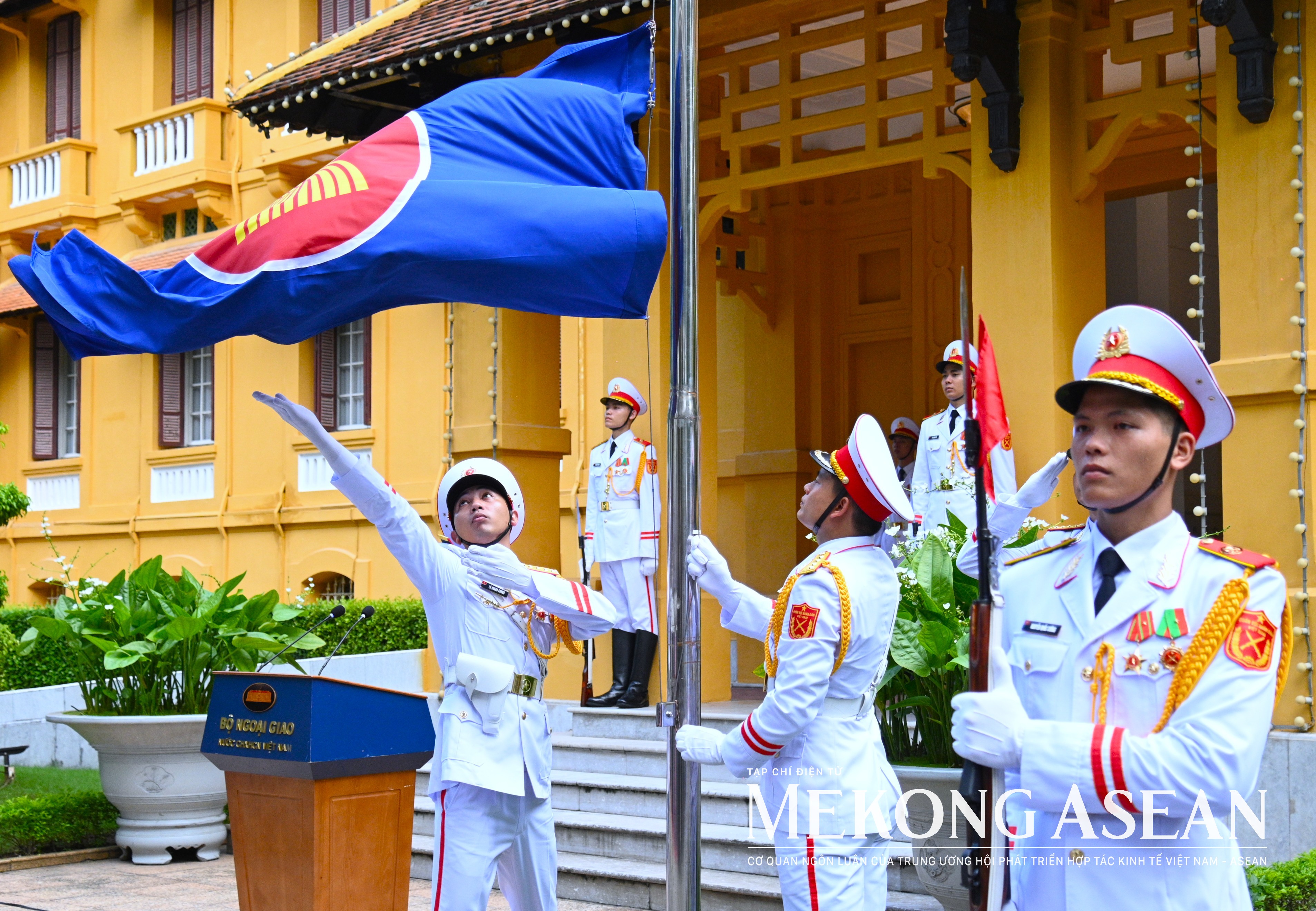 Long trọng Lễ thượng cờ chào mừng 59 năm thành lập ASEAN