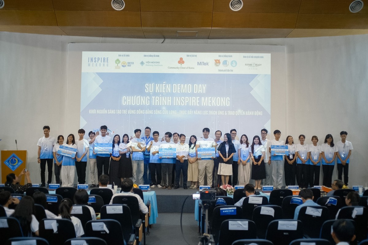 5 đội xuất sắc nhất được vào giai đoạn triển khai thử nghiệm giải pháp trong thực tế. Ảnh: MSD - United Way Việt Nam.