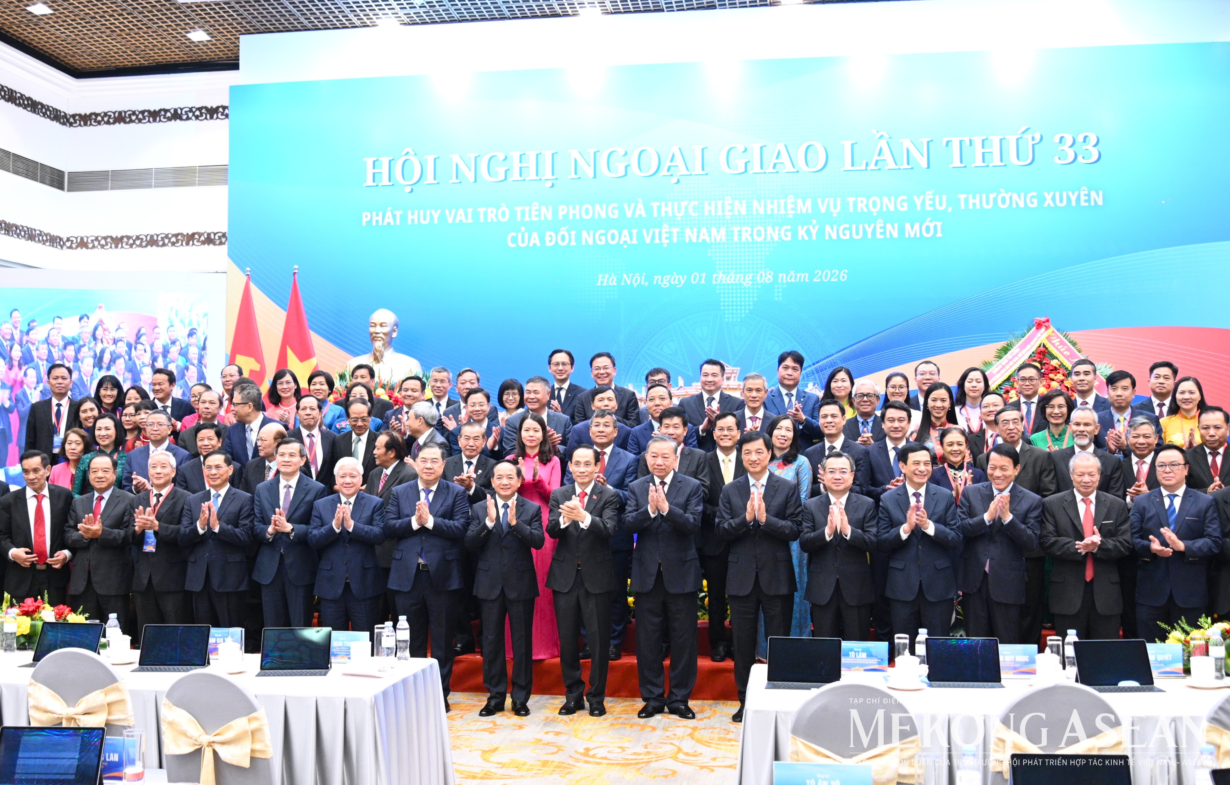 Tổng Bí thư, Chủ tịch nước: Đối ngoại phải mở đường, kết nối và tranh thủ nguồn lực phát triển