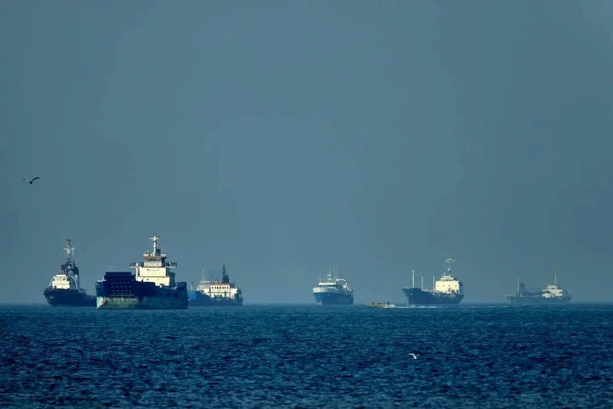 Tàu thuyền tại Eo biển Hormuz. Ảnh: IRNA Tàu thuyền tại Eo biển Hormuz. Ảnh: IRNA