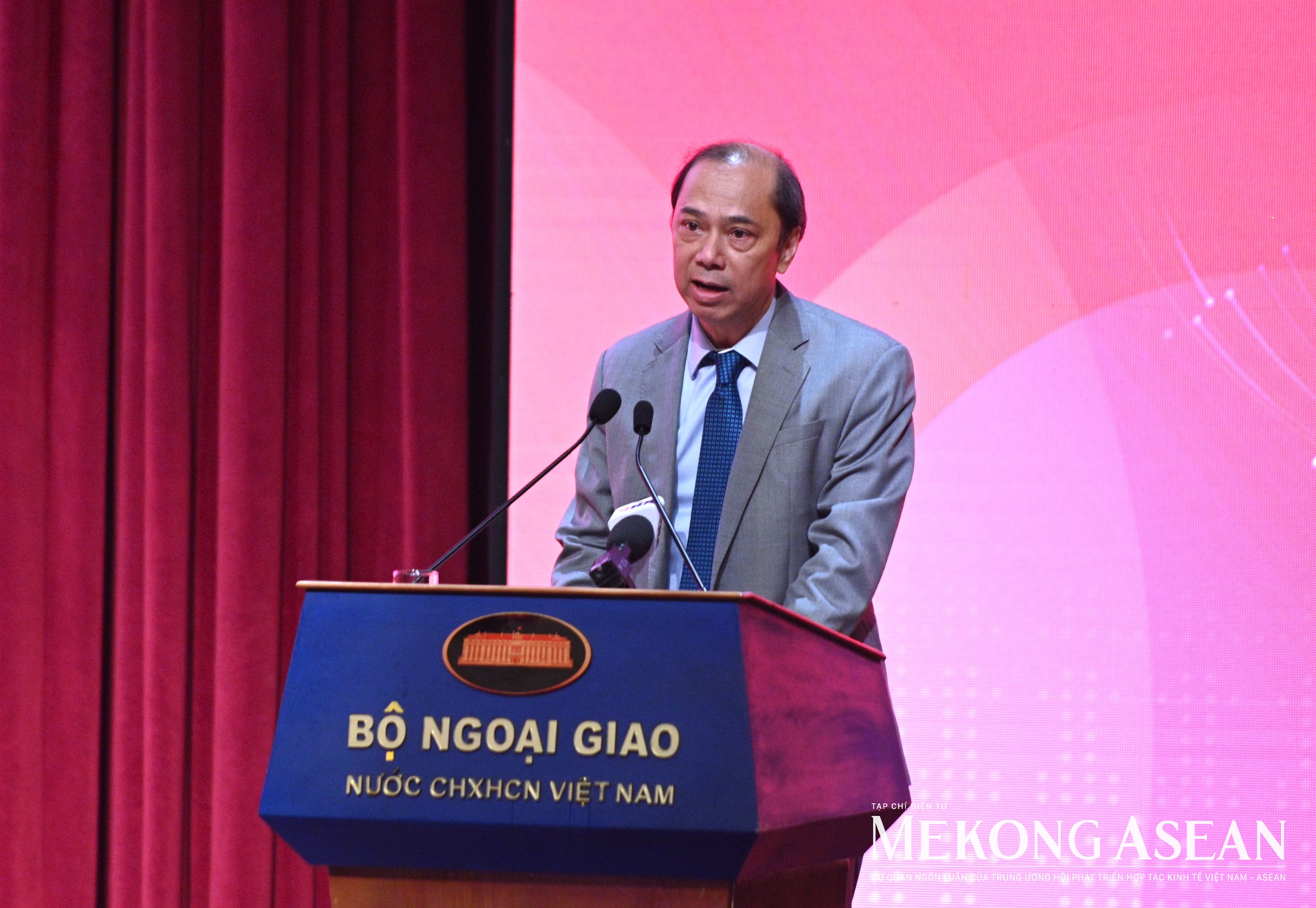 Các Đại sứ hiến kế để địa phương không bỏ lỡ dòng vốn FDI