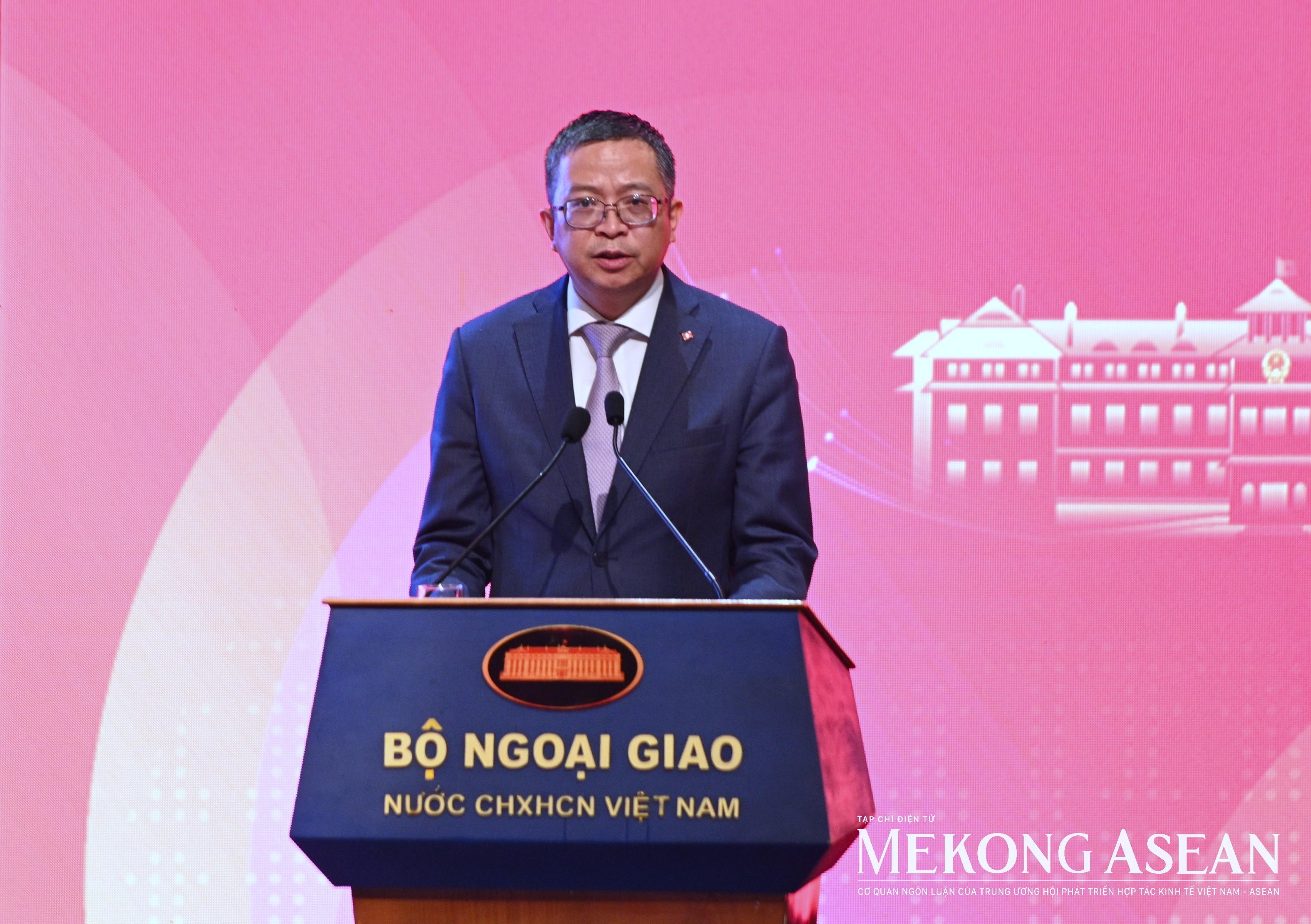 Các Đại sứ hiến kế để địa phương không bỏ lỡ dòng vốn FDI