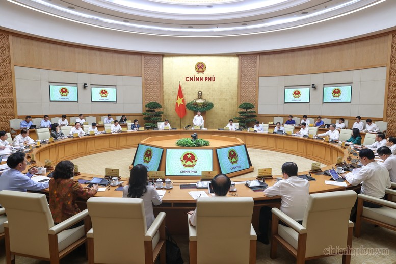 Thủ tướng yêu cầu Ngân hàng Nhà nước phấn đấu giảm lãi suất cho vay