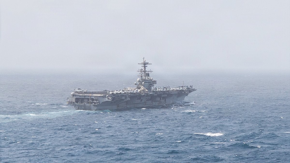 Tàu sân bay USS George H.W. Bush của Mỹ thực hiện nhiệm vụ tại Trung Đông. Ảnh: X/@CENTCOM (tài khoản X của Bộ Tư lệnh Trung tâm Mỹ)