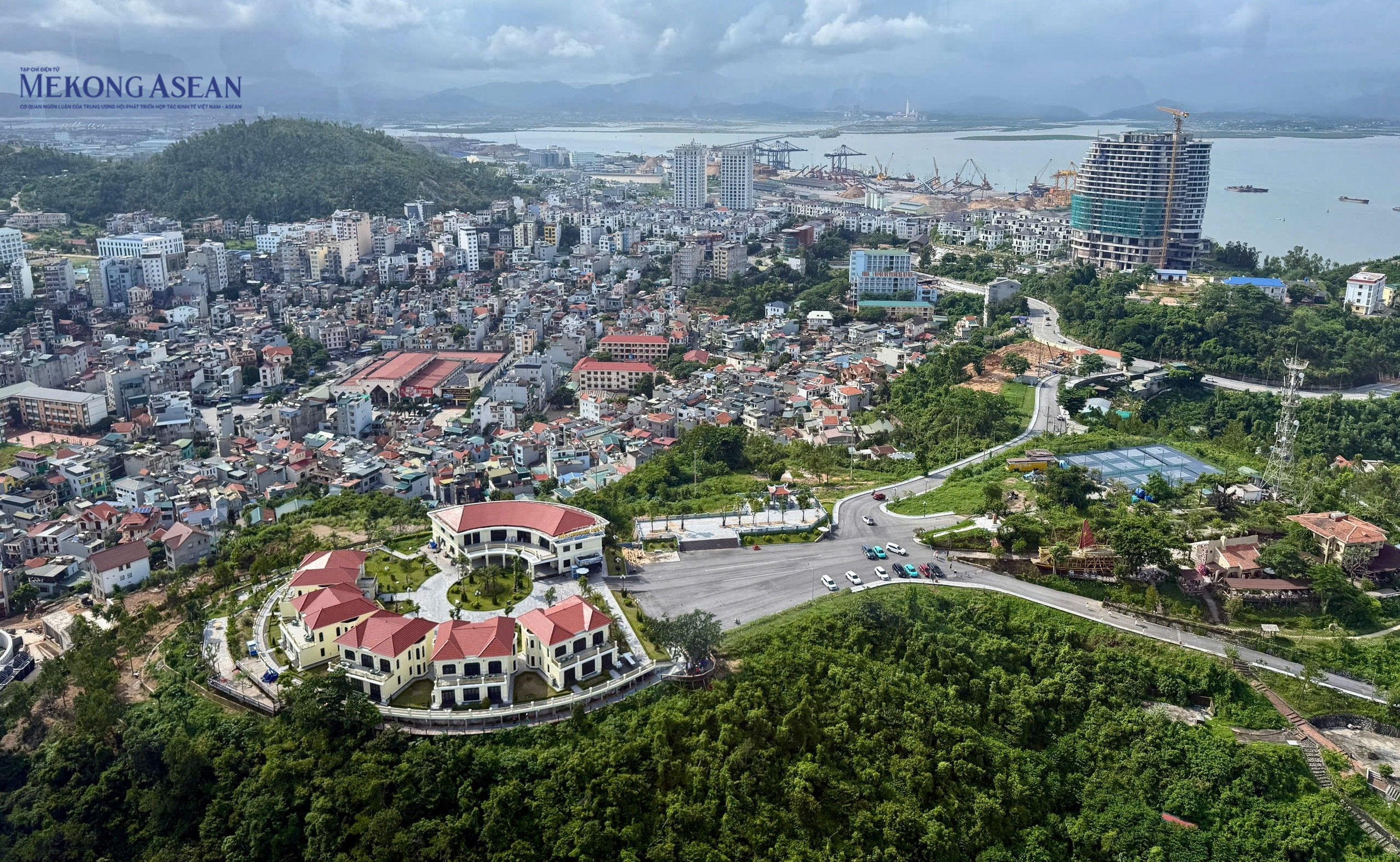 ADB: Mở rộng không gian phát triển mới từ đột phá thể chế và năng suất