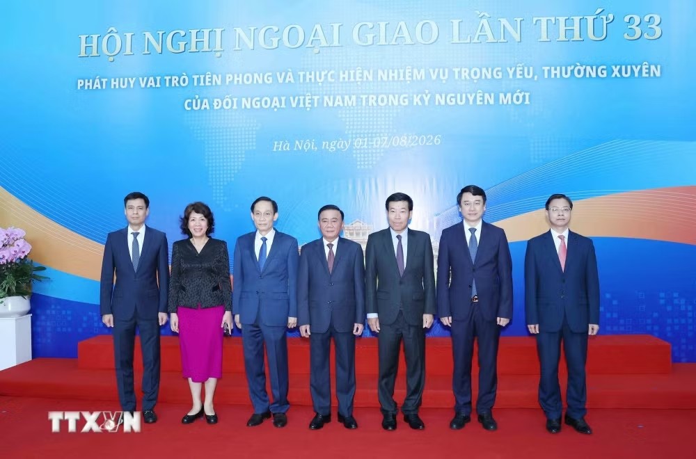 Gắn đối ngoại Đảng và đối ngoại nhân dân với các mục tiêu phát triển nhanh, bền vững