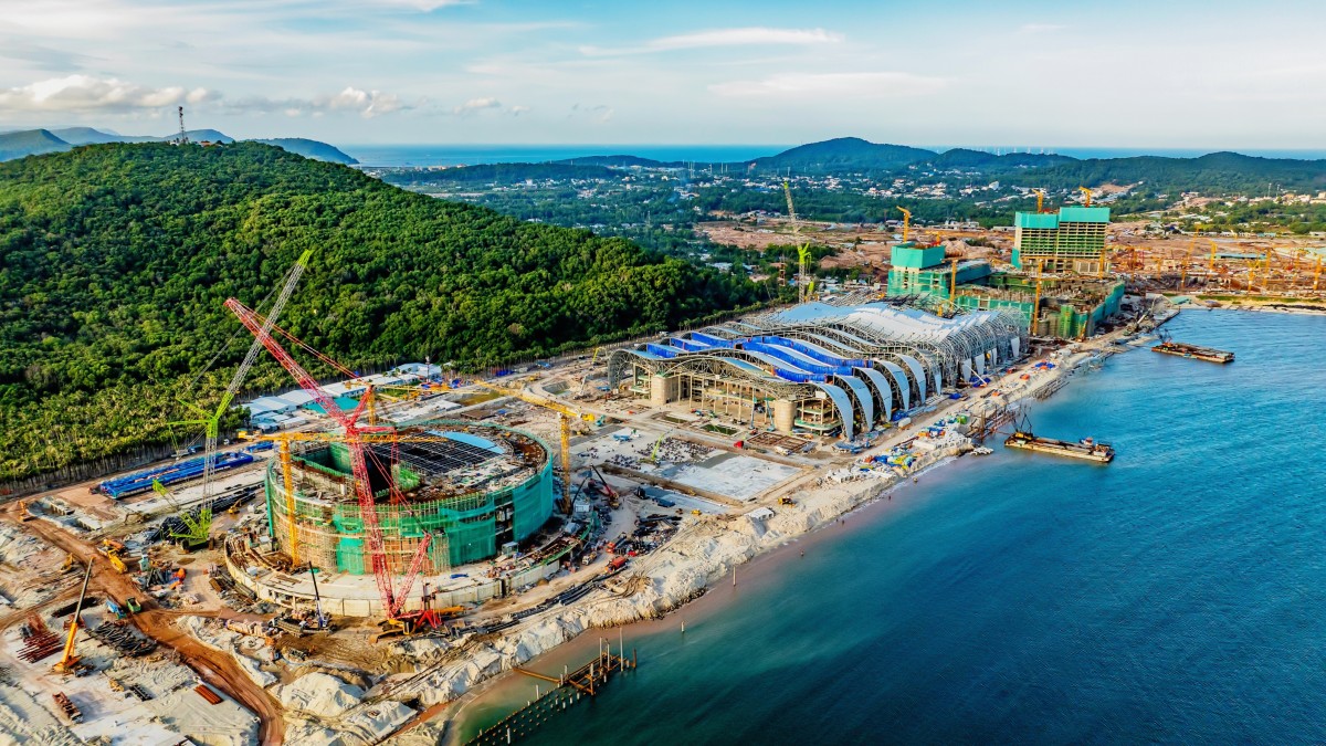  Toàn cảnh tổ hợp Trung tâm Hội nghị APEC đang thành hình tại Phú Quốc. Ảnh: 