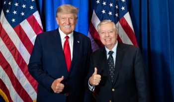 Thượng viện Mỹ mở đường để ông Trump áp thuế 100% với các nước mua dầu Nga