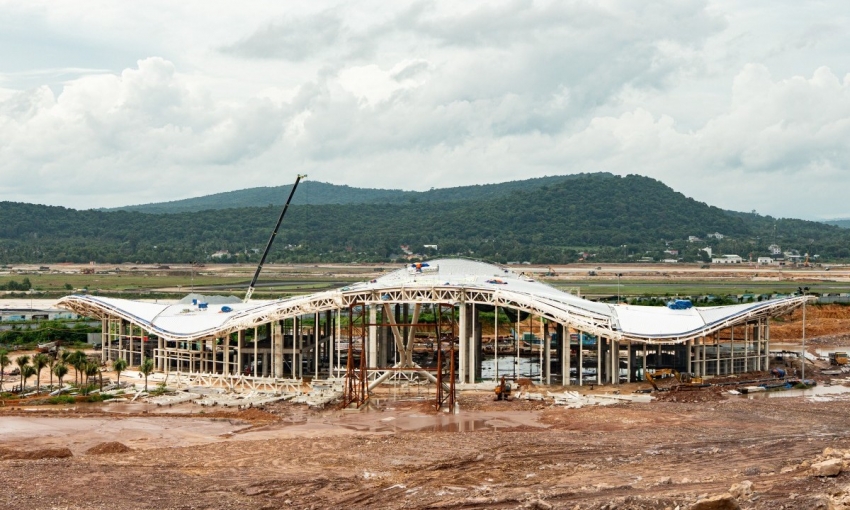 25.000 tấn thép dần định hình mái nhà ga T2 sân bay Phú Quốc