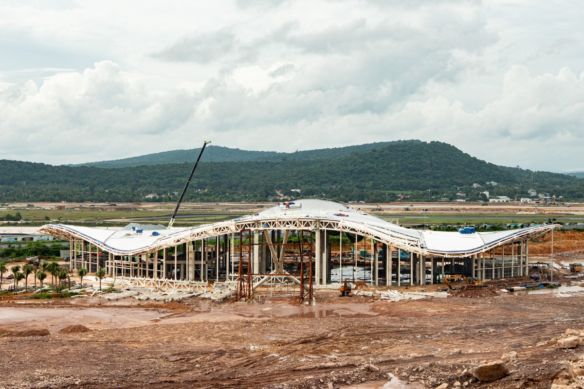 25.000 tấn thép dần định hình mái nhà ga T2 sân bay Phú Quốc