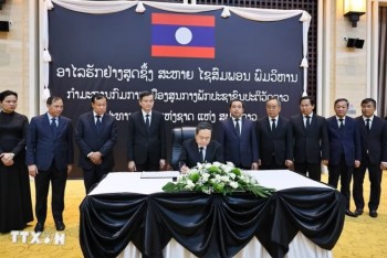Lãnh đạo Đảng, Nhà nước Việt Nam gửi Điện chia buồn tới Lào