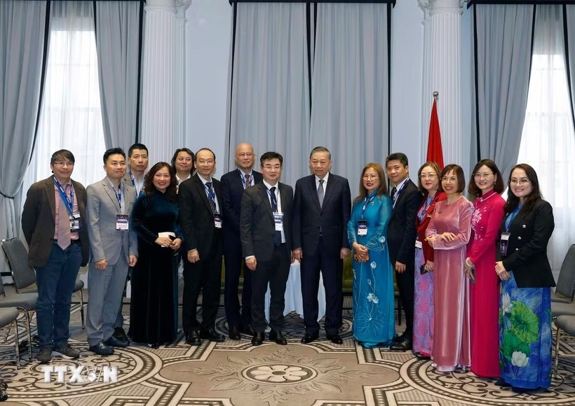 Tổng Bí thư, Chủ tịch nước Tô Lâm tiếp một số trí thức, nhà khoa học tiêu biểu thuộc Hội trí thức, chuyên gia người Việt tại Australia (VASEA). 