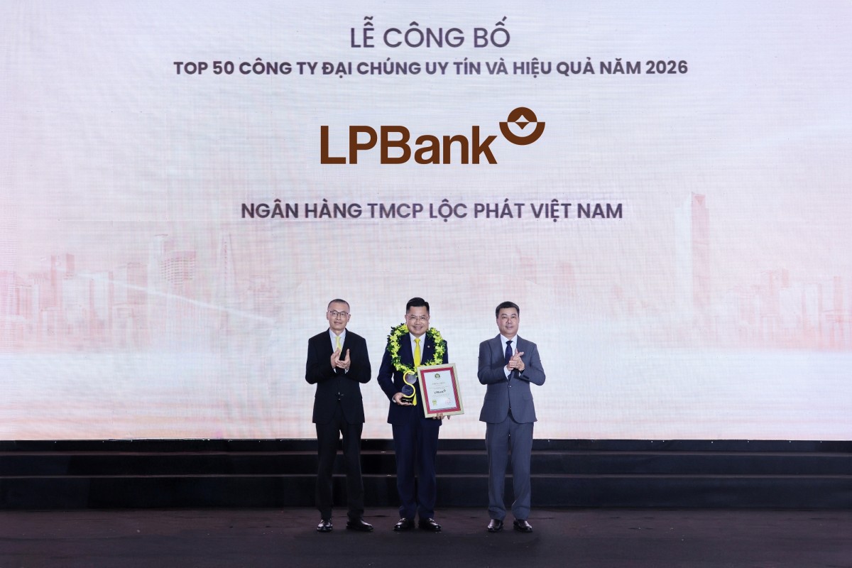 LPBank lập cú đúp thăng hạng, khẳng định vị thế ngân hàng tư nhân hàng đầu
