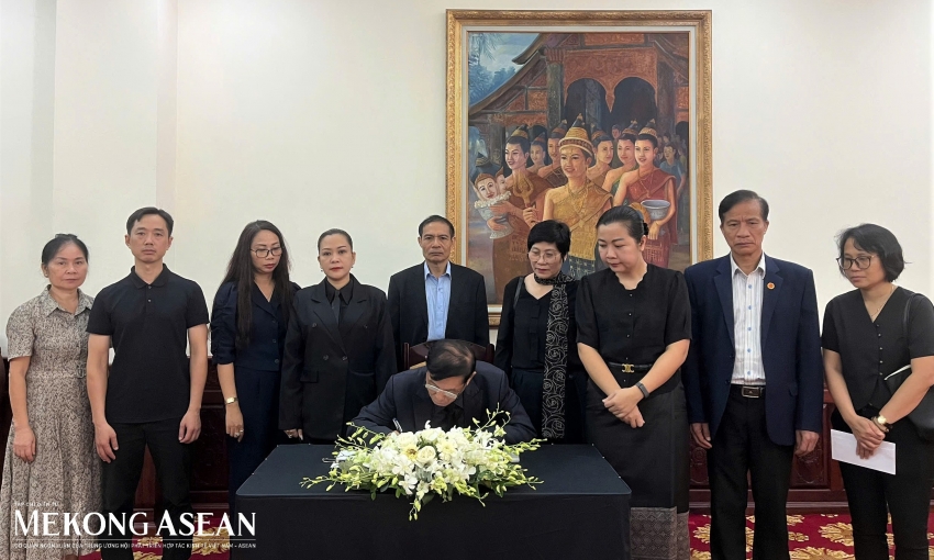 Hội VASEAN viếng Chủ tịch Quốc hội Lào Xaysomphone Phomvihane