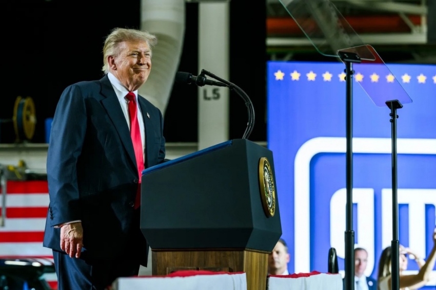Ông Trump nói sẽ đưa Eo biển Hormuz thành lãnh thổ Mỹ, Iran tuyên bố không bị khuất phục