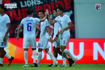 Thái Lan thắng áp đảo Singapore, rộng cửa vào Chung kết ASEAN Cup
