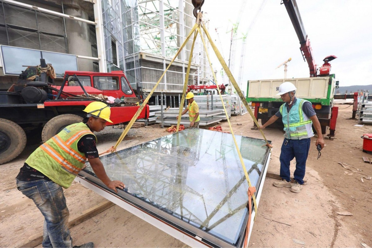 Hơn 9.500 tấm kính cường lực phủ kín nhà ga T2 sân bay Phú Quốc