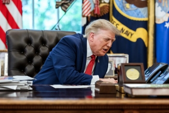 Ông Trump nói lệnh phong tỏa Eo biển Hormuz ‘rất hiệu quả’