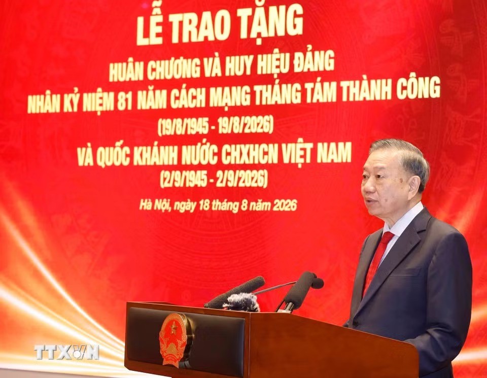5 nguyên Ủy viên Bộ Chính trị được trao Huân chương Hồ Chí Minh