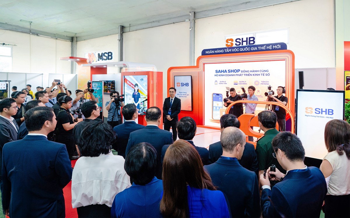 SHB SAHA Shop gây ấn tượng tại sự kiện Chuyển đổi số ngành Ngân hàng 2026