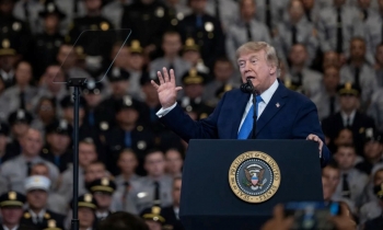 Ông Trump nêu lý do tạm hoãn áp thuế 50% với hàng hóa Canada