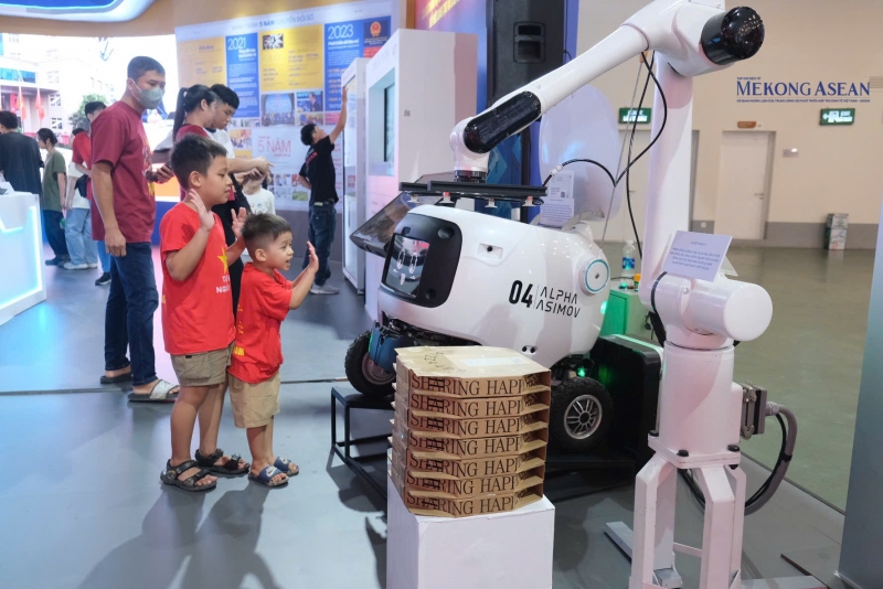 Sau một năm thí điểm, từ năm học 2026 - 2027, nội dung giáo dục AI sẽ được triển khai đại trà tại các cơ sở giáo dục phổ thông trên phạm vi toàn quốc.