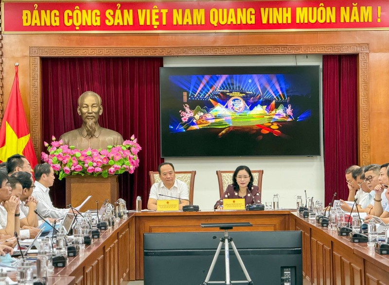 Thứ trưởng Bộ VHTTDL Trịnh Thị Thủy và Phó Chủ tịch UBND tỉnh Điện Biên Nguyễn Minh Phú chủ trì cuộc họp Ban Chỉ đạo, Ban Tổ chức Ngày hội Văn hóa dân tộc Mông lần thứ IV tại tỉnh Điện Biên, năm 2026.