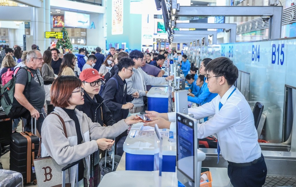 Siết an toàn hàng không, kiểm soát giá vé máy bay dịp Quốc khánh 2/9