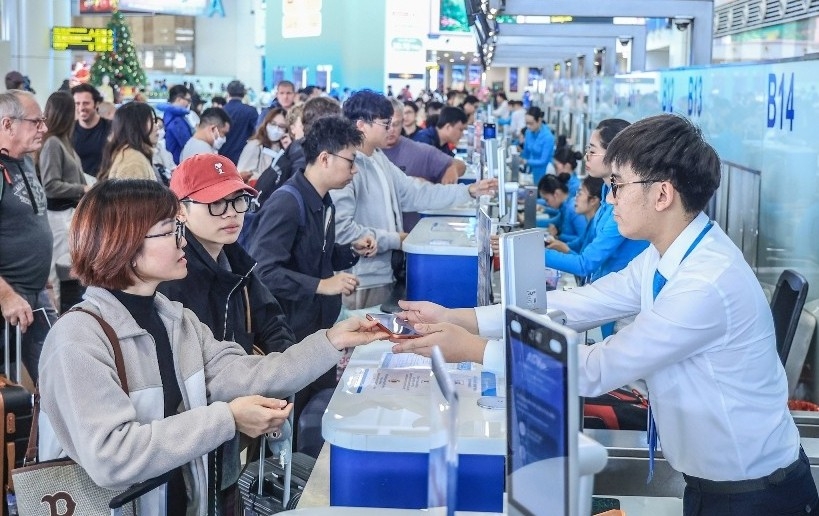 Siết an toàn hàng không, kiểm soát giá vé máy bay dịp Quốc khánh 2/9