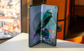 ChatGPT dành cho thanh thiếu niên, Motorola ra smartphone gập tại Việt Nam