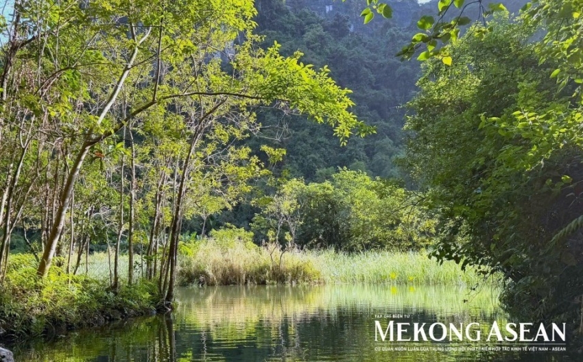 Gần 20 triệu lượt du khách đến Ninh Bình trong 8 tháng đầu năm