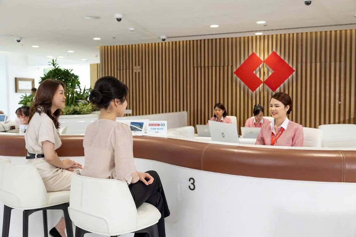 Techcombank chia cổ tức bằng cổ phiếu để tăng vốn, dẫn đầu nhóm ngân hàng tư nhân