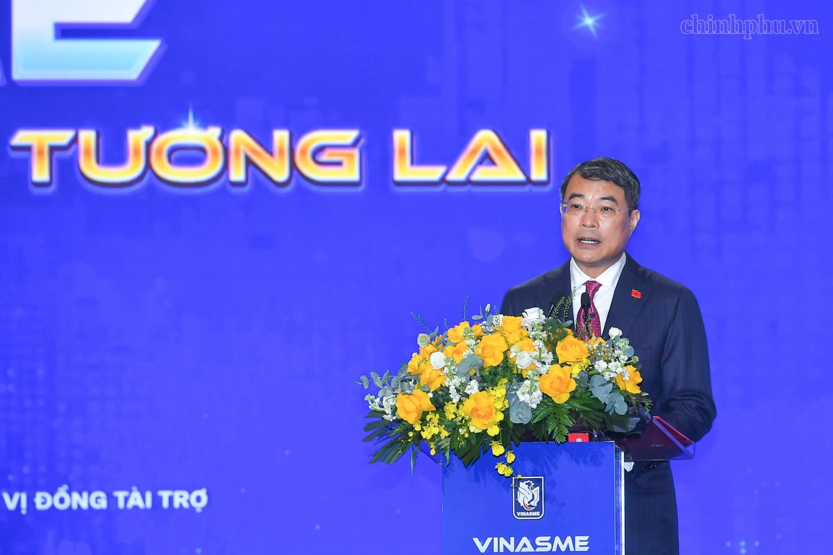 Thủ tướng Chính phủ Lê Minh Hưng phát biểu tại lễ kỷ niệm 20 năm thành lập và đón nhận Huân chương Lao động hạng Nhất của Hiệp hội Doanh nghiệp nhỏ và vừa Việt Nam - Ảnh: chinhphu.vn